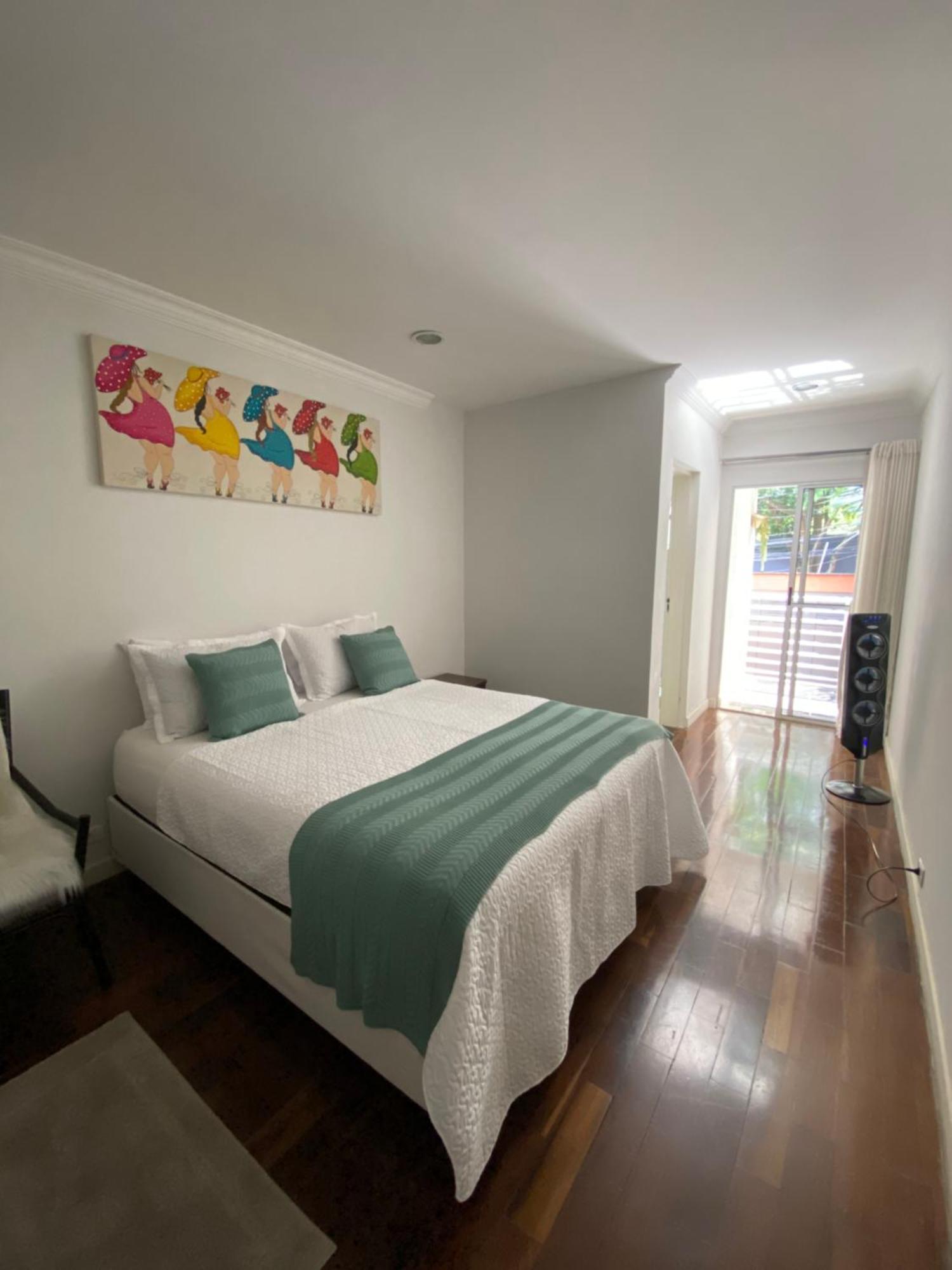 Quarto em Acomodações Particulares Ampla E Confortavel *